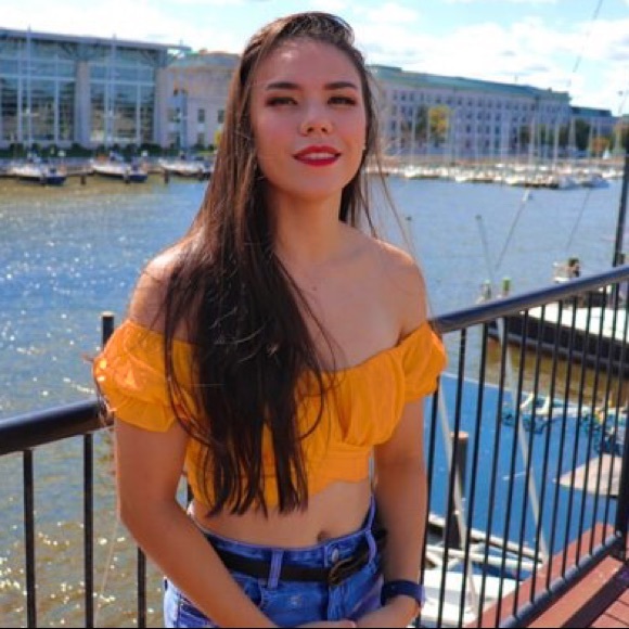 Tie Back Top - Picture 2 of 7